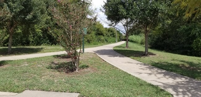 Building Photo - 1202 Brunswick Ct