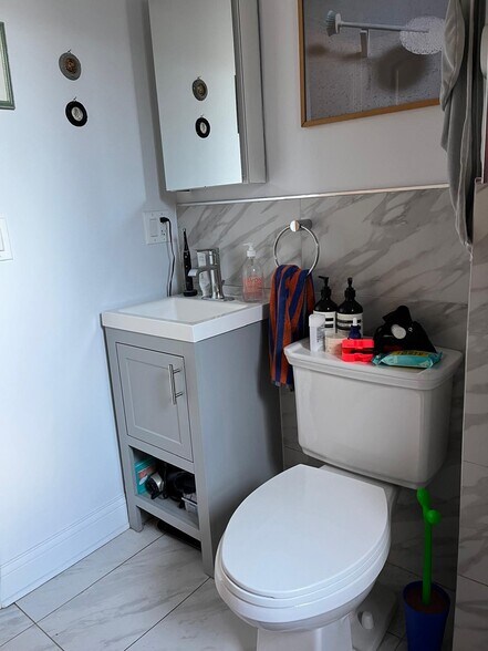 Building Photo - 3116 N Milwaukee Ave