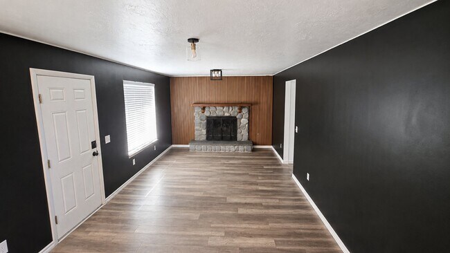 Building Photo - 2930 Dunsmoore Way