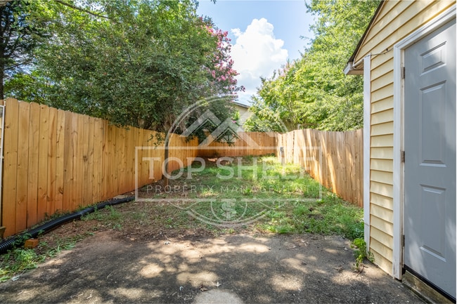Building Photo - 1330 Kennesaw Trace Ct