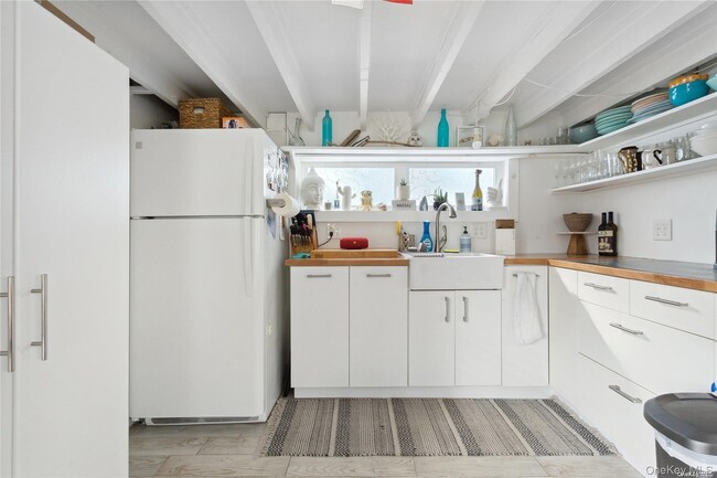 Building Photo - 26 Illinois Ave