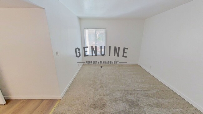 Building Photo - Stunning 2nd Story 3 Bedroom Condo in Woodlake Villas, La Habra