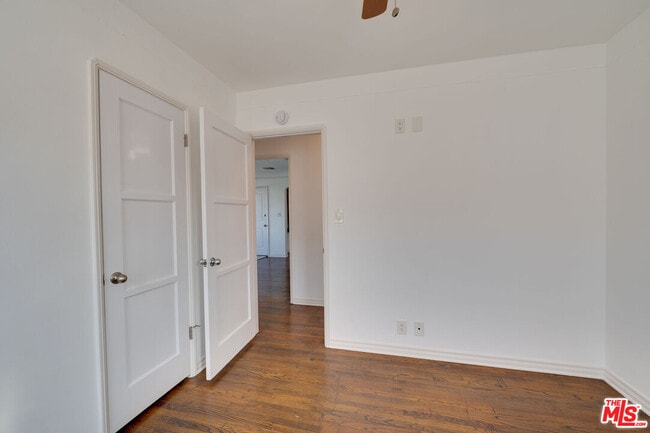 Building Photo - 6408 W 82nd St