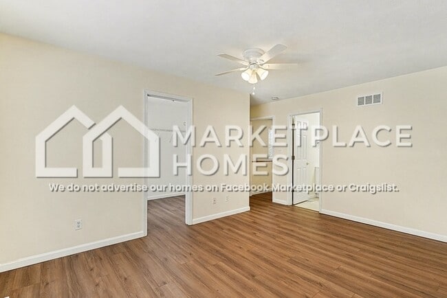 Building Photo - 311 Plum St