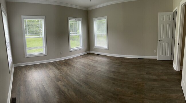 Downstairs Bedroom - 403 College St