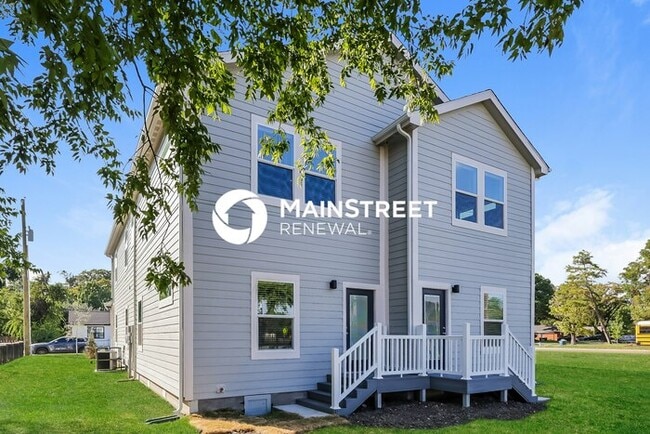 Building Photo - 3 Bedroom Pet-Friendly Home in Dallas, TX with Main Street Renewal