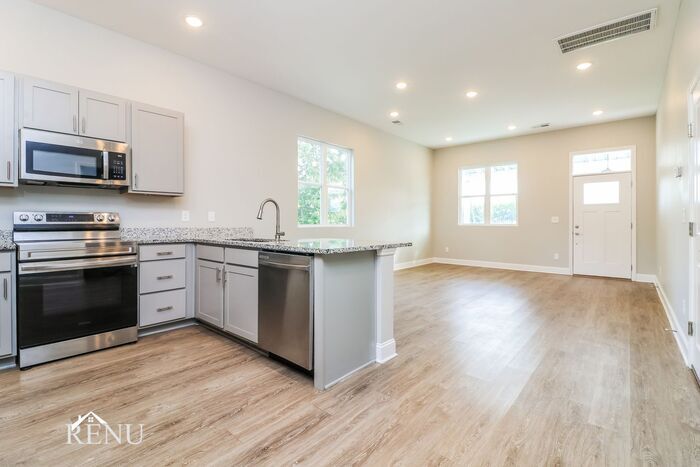 Building Photo - 5377 Lynnland Terrace