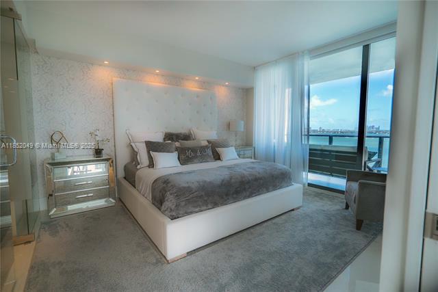 Building Photo - 650 NE 32nd St