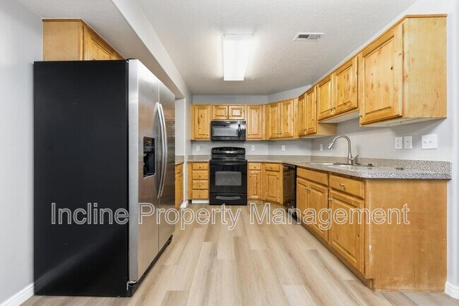 Building Photo - 8212 N Cedar Springs Rd