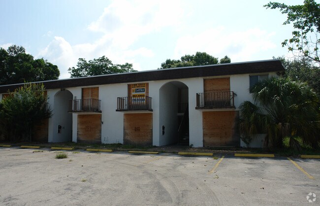 Building Photo - 2229 Central Ave