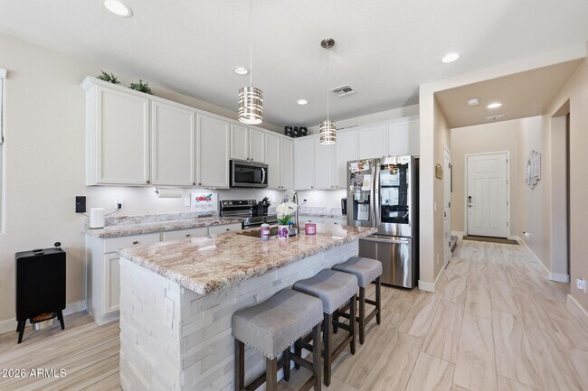 Building Photo - 12644 W Nogales Dr