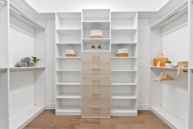 Building Photo - 1707 Caribbean Dr