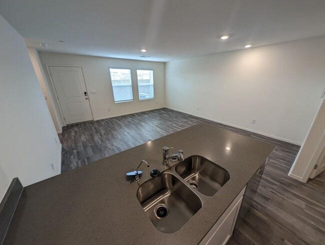 Building Photo - 4935 Olive Mesa Ave