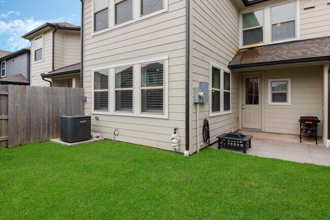 Building Photo - 5533 Evanston Ln