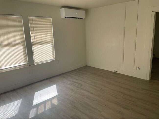 Building Photo - 1911 22nd St