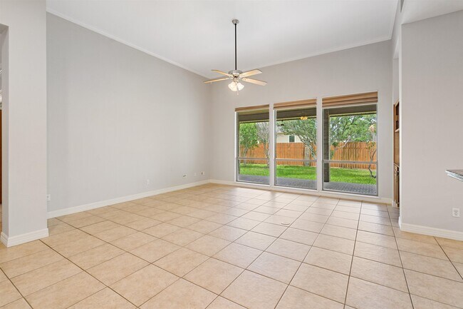 Building Photo - 307 Echo Valley Dr