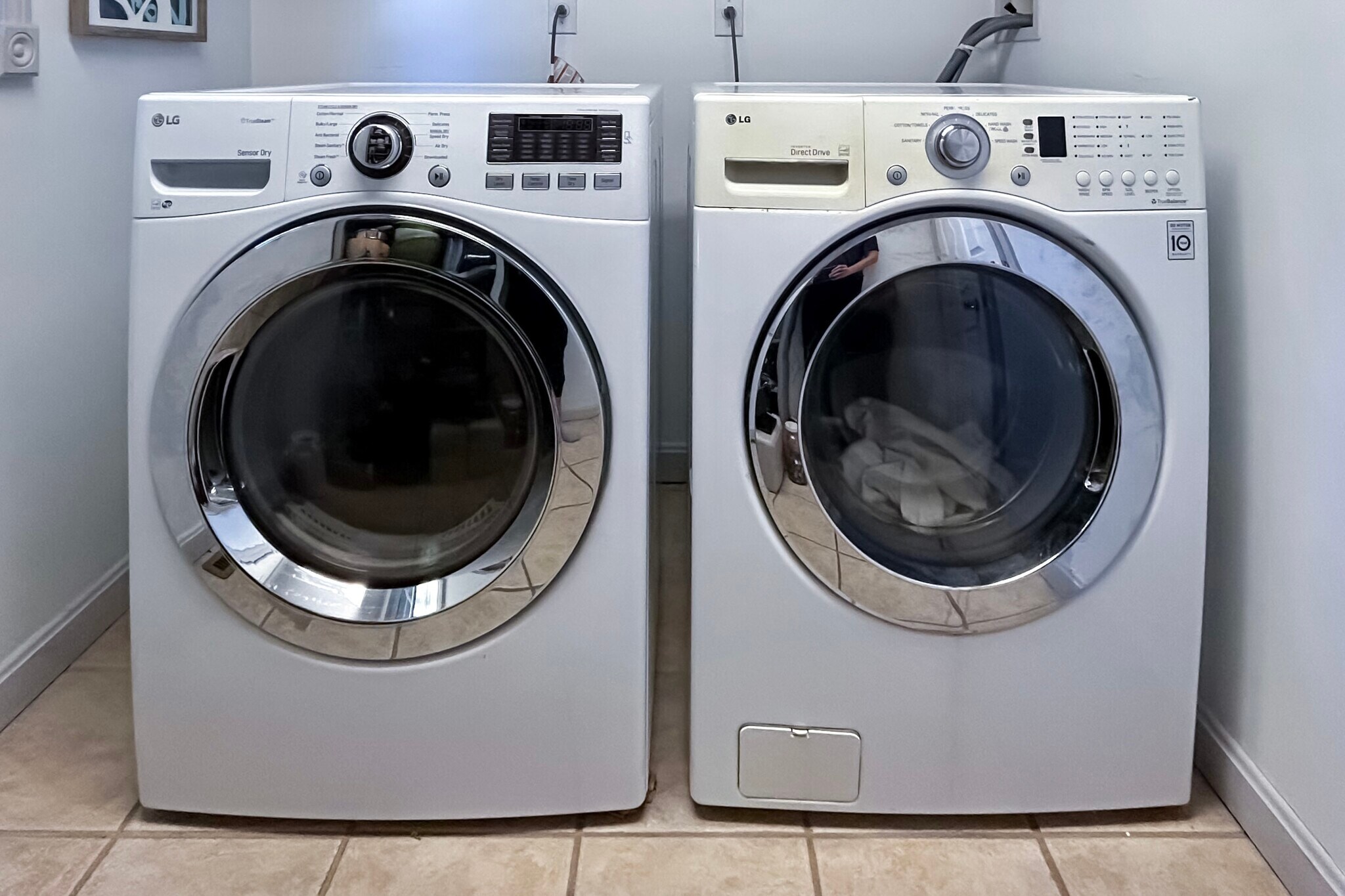 Front loading washer and dryer - 278 Harrison St