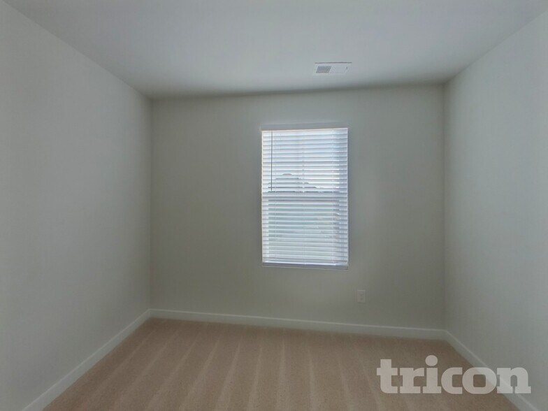 Building Photo - 604 Mountain Vw Dr