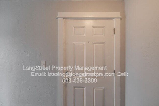 Building Photo - 205 6th Ave SE