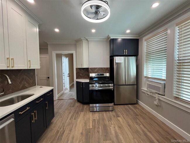 Building Photo - 59-85 57th Dr