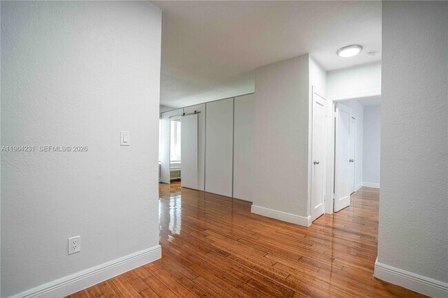 Building Photo - 7325 Carlyle Ave