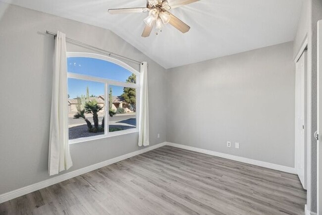 Building Photo - 1057 S Jamaica Way