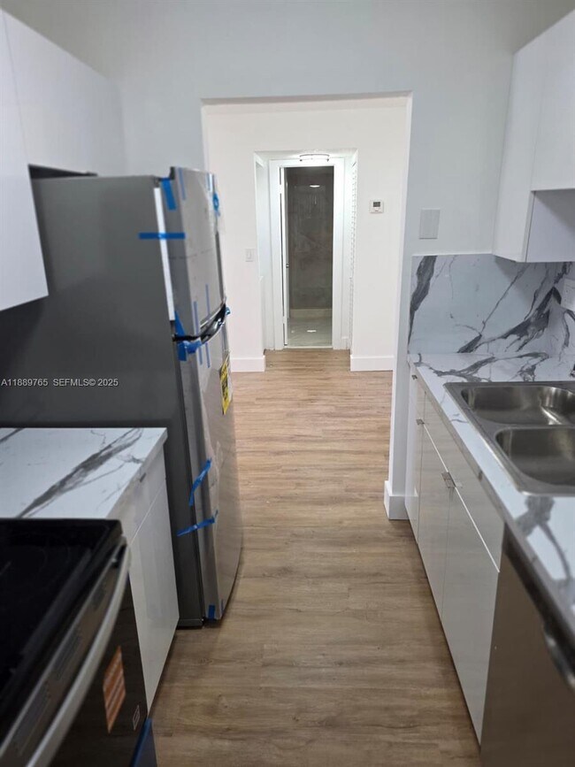 Building Photo - 15600 SW 80th St