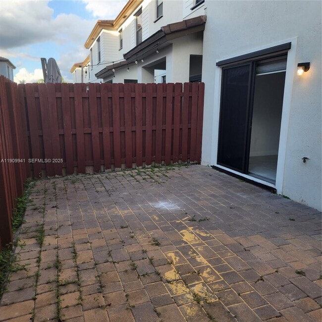 Building Photo - 236 SW 159th Ter