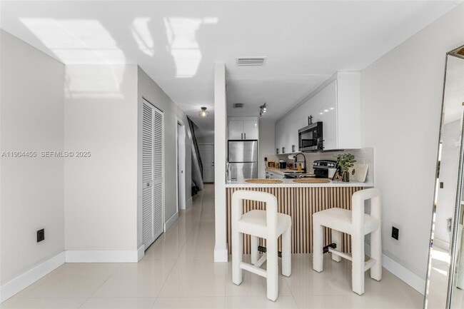 Building Photo - 13350 SW 58th Terrace