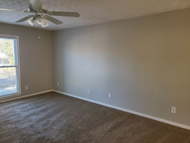 Building Photo - 21st St 1440** Raymer