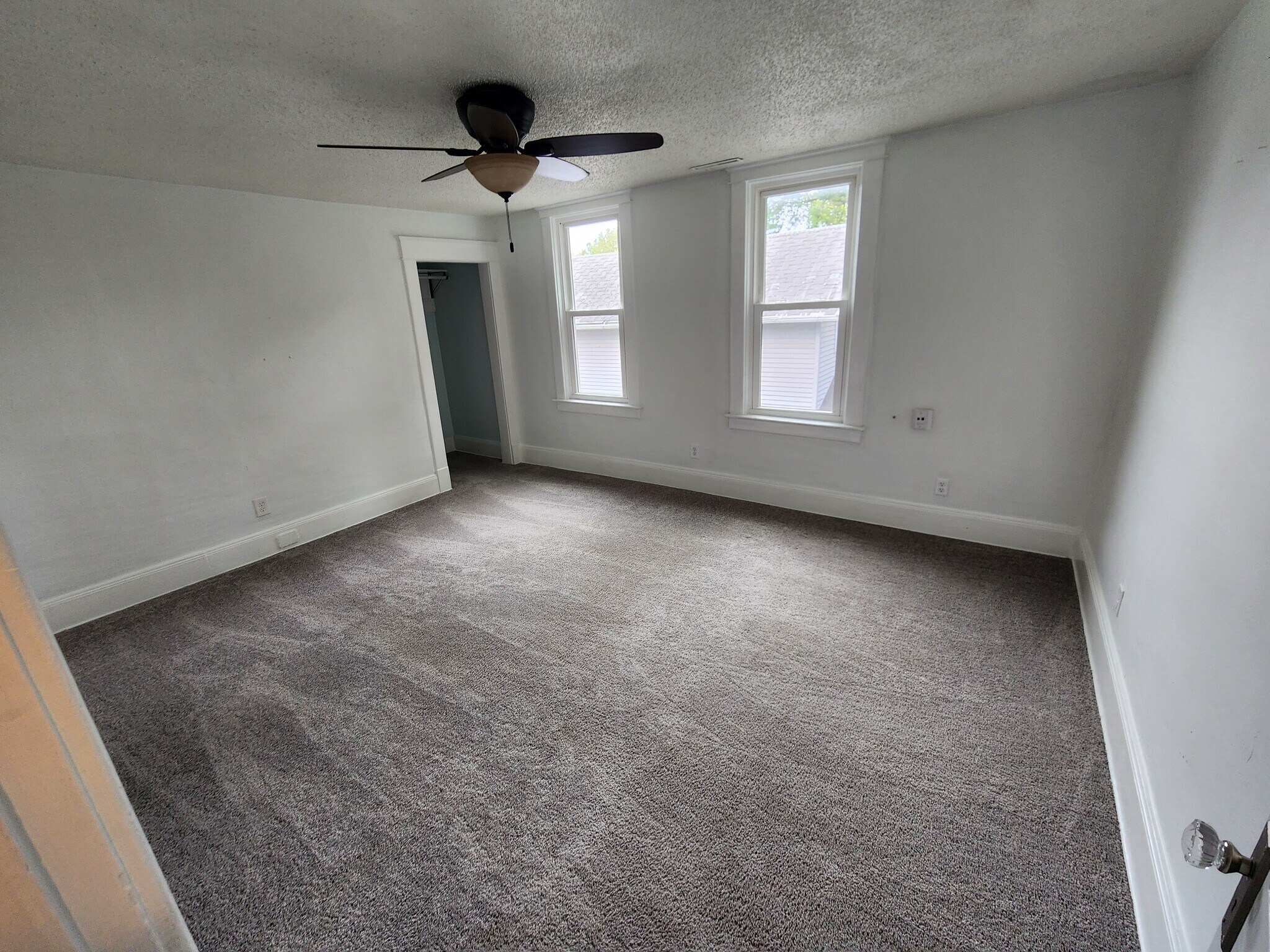 Building Photo - 507 S Wenona St