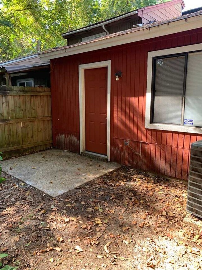 Building Photo - 2113 Sandpiper St