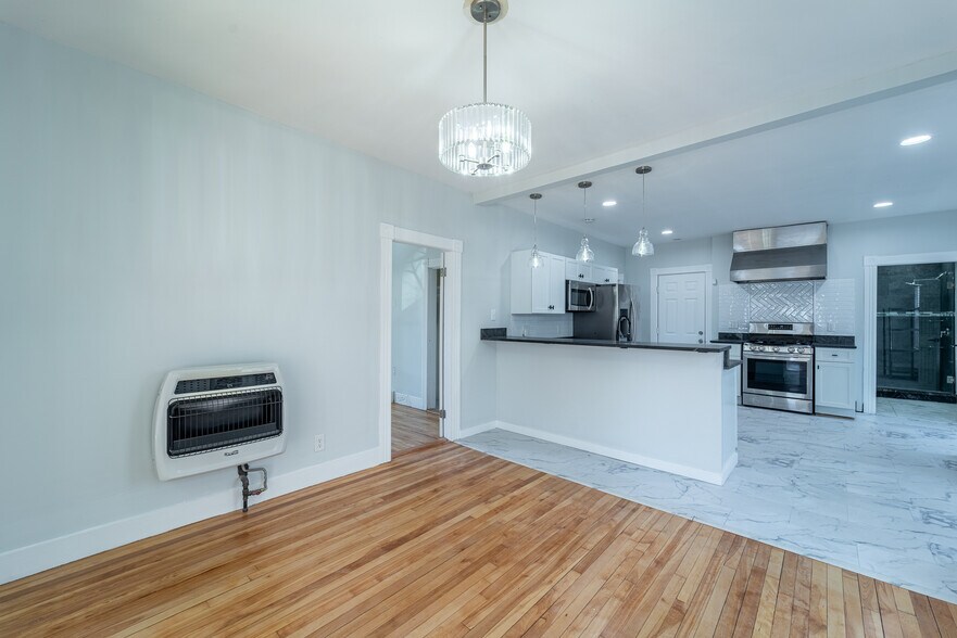 Building Photo - 48 Beaver St