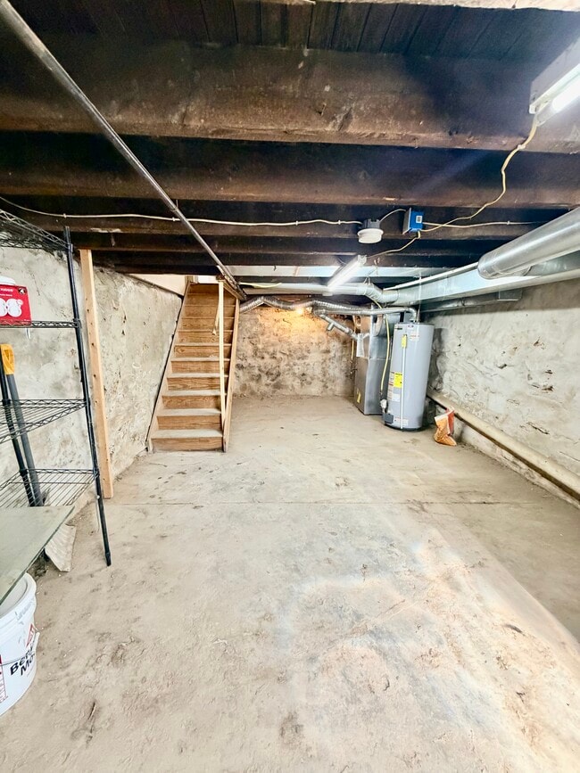 Building Photo - 2035 Watkins St