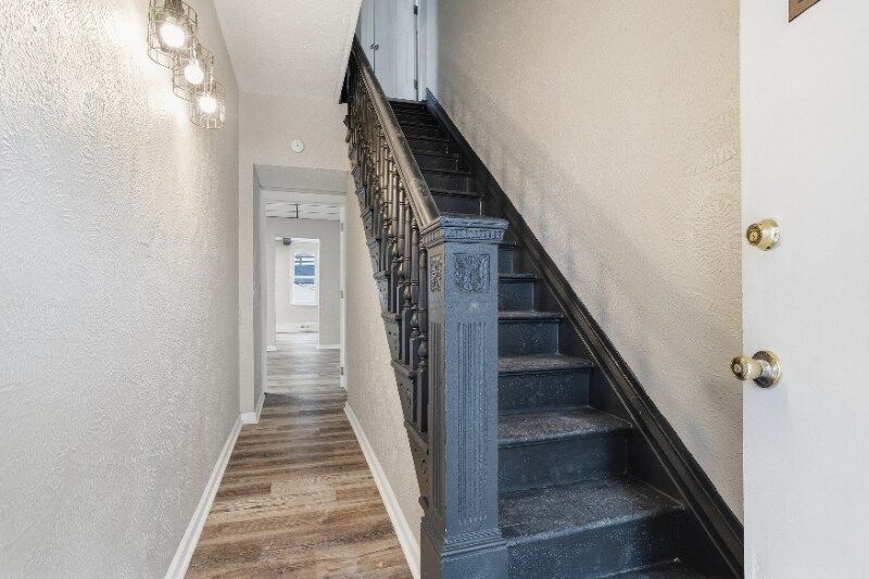 Building Photo - 105 Elmont St