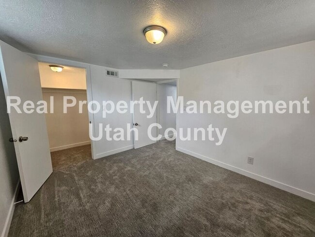 Building Photo - 152 W 100 S