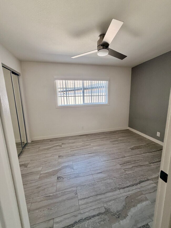 Building Photo - Remodeled 1 Bedroom Unit in Orange