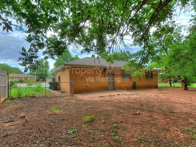 Building Photo - 2608 Greystone Ct