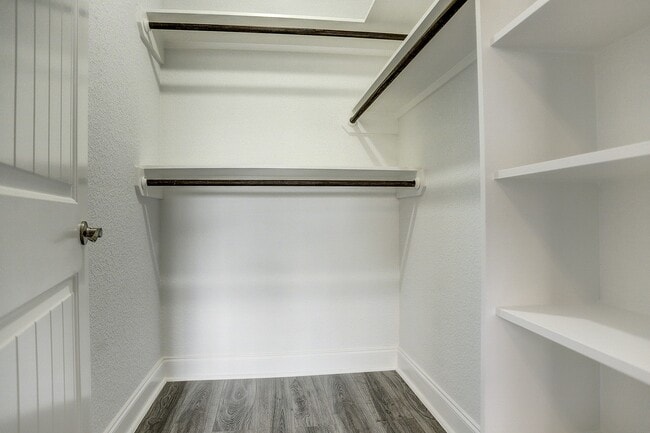 Building Photo - 2121 El Paseo St