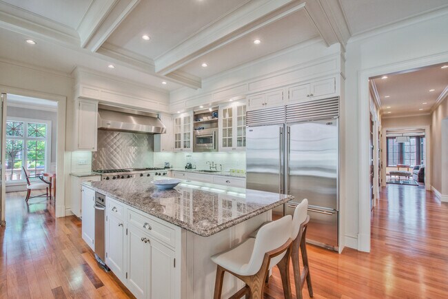 Building Photo - 200 Aspen Rd