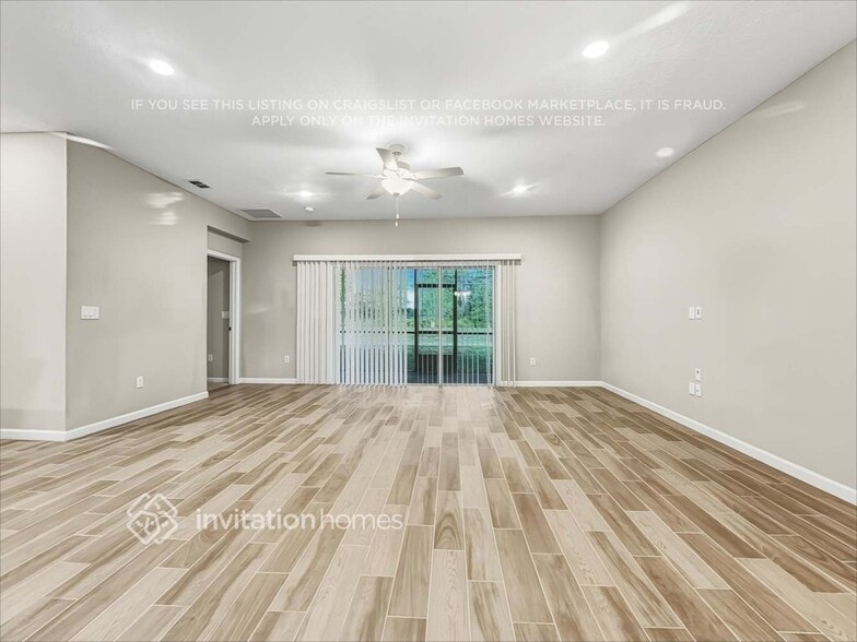Building Photo - 9835 Lemon Grass Ln