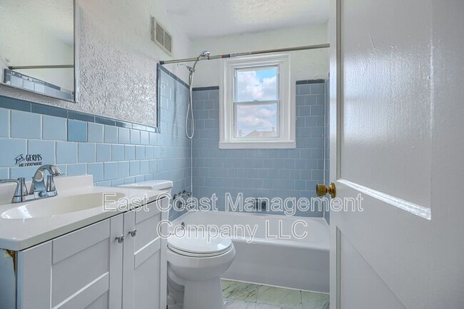 Building Photo - 2230 Coralthorn Rd