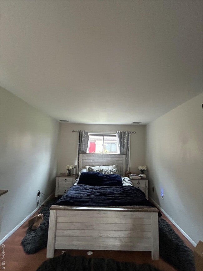 Building Photo - 36 Sycamore Ct