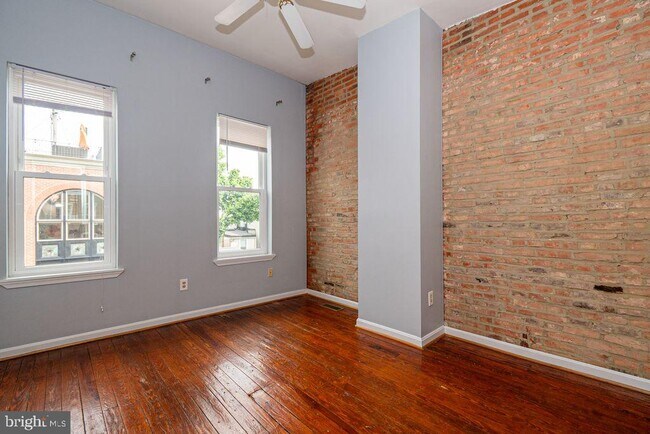 Building Photo - 601 Harvey St