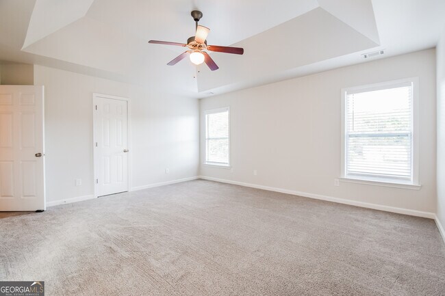 Building Photo - 8904 Crestview Cir