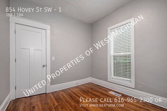 Building Photo - 854 Hovey St SW