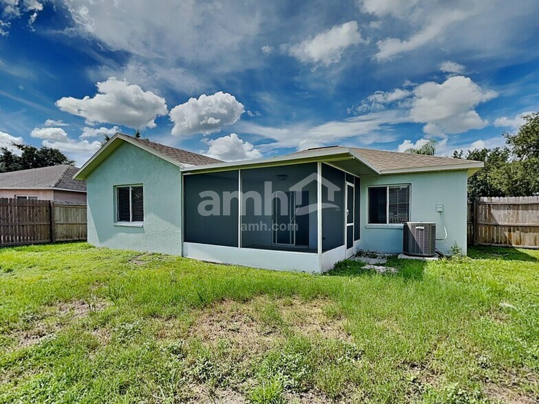 Building Photo - 12125 Buffington Ln