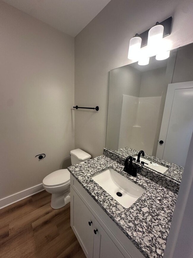 Building Photo - BRAND NEW 3 Bedroom Apartment in Shelbyville!