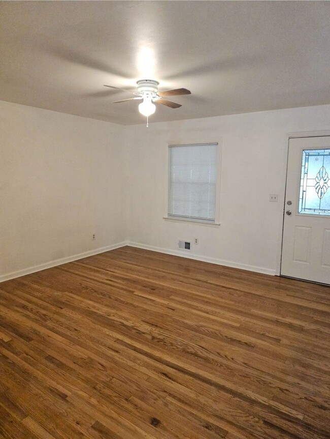 Building Photo - Morrow's Latest Renovated 3 Bedroom, 1.5 B...