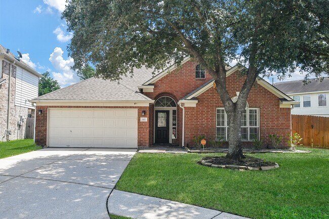 Primary Photo - 707 New Pines Dr